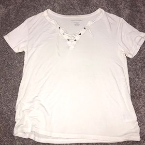 White sinched shirt!